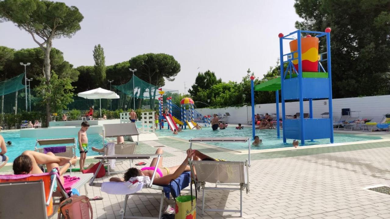 Mipro Mobilhome 6 Lido di Spina Exterior foto